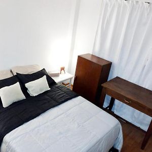 Abasto, 2 Ambientes, Departamento Completo Y Practico